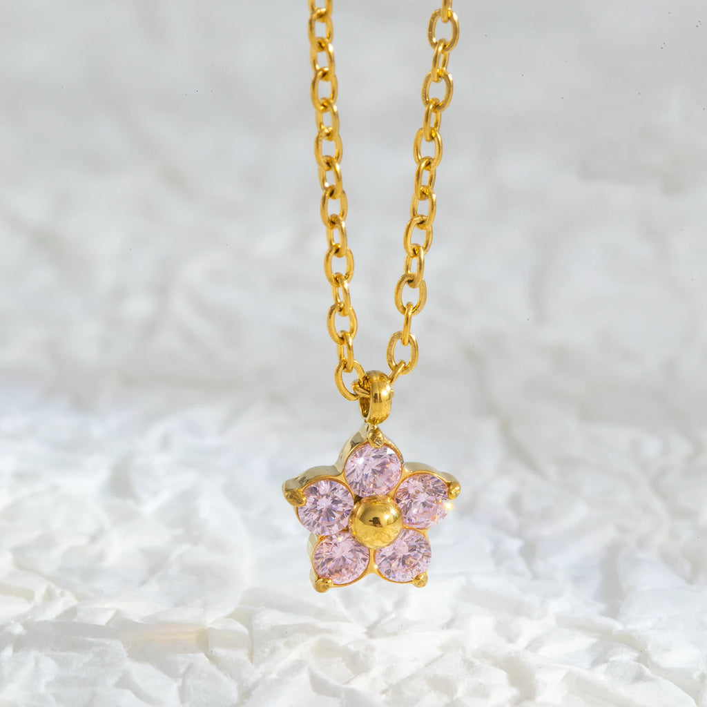 Collier pendentif  fleur de prunier plaqué or 18 carats