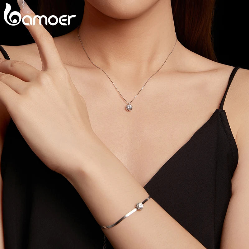 Collier bourgeon de fleur moissanite 0,5 carat pendentif en argent sterling 925 avec chaîne à maillons