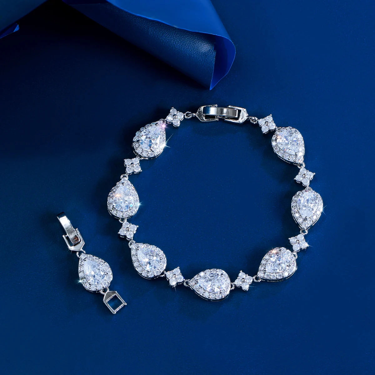 Bracelet tennis vert grande goutte d'eau, Chaîne à maillons